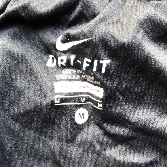 LIVESTRONG Nike shorts - Picture 2 of 4